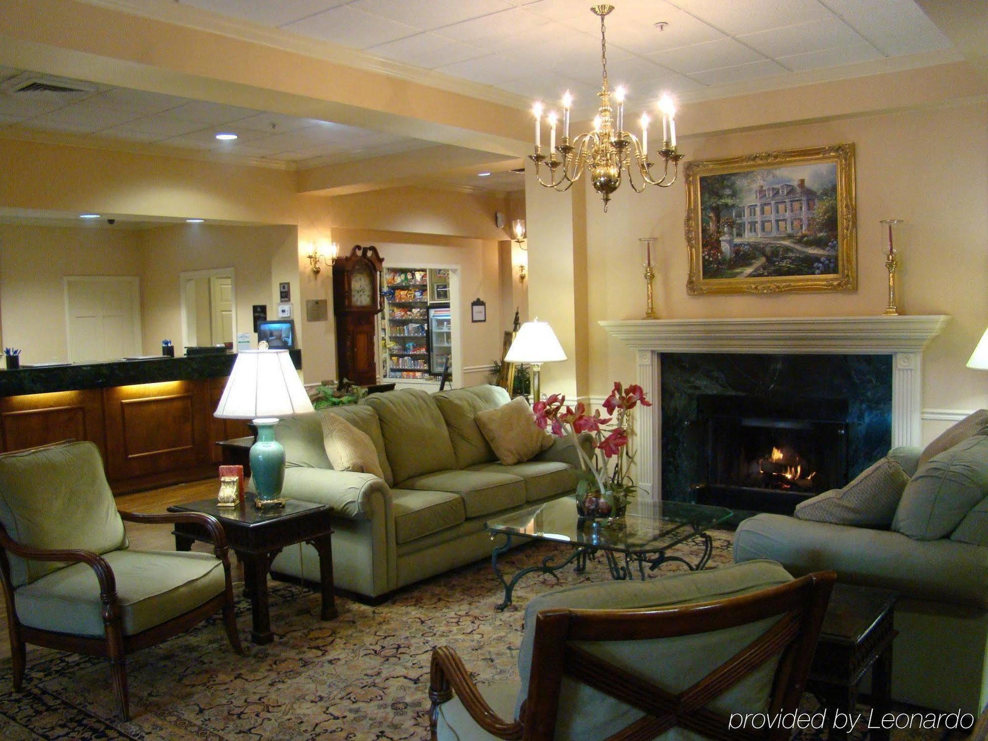 Richmond Inn & Suites, A Trademark Collection Hotel Baton Rouge Interior photo